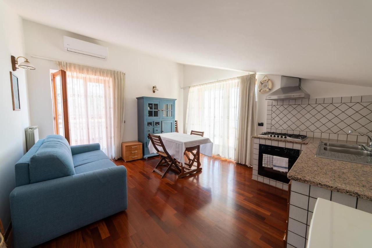 Olga'S Relais Aparthotel มัสซาลูเบรนเซ ภายนอก รูปภาพ