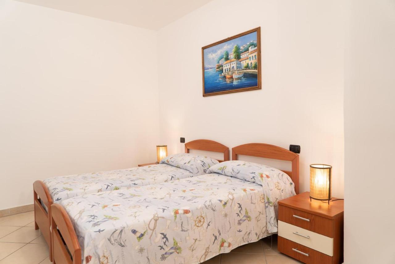 Olga'S Relais Aparthotel มัสซาลูเบรนเซ ภายนอก รูปภาพ